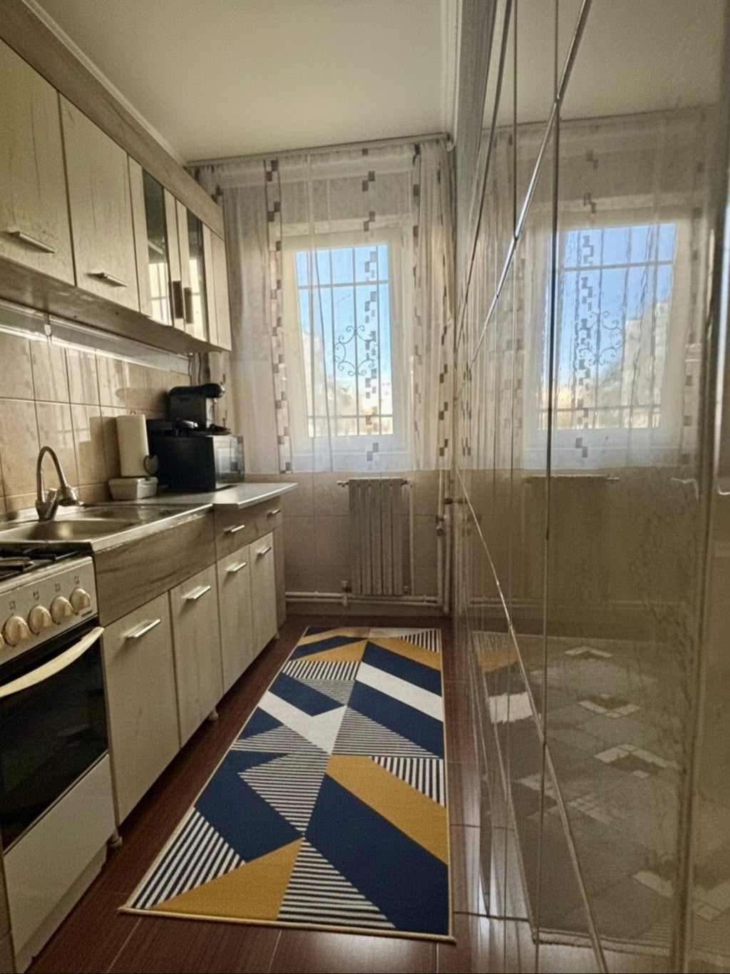 Modern Seaside Apartment + £1000 POCKET MONEY